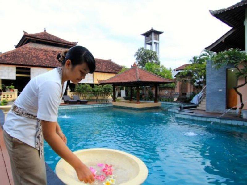 Bakung Beach Resort Kuta  Exterior photo