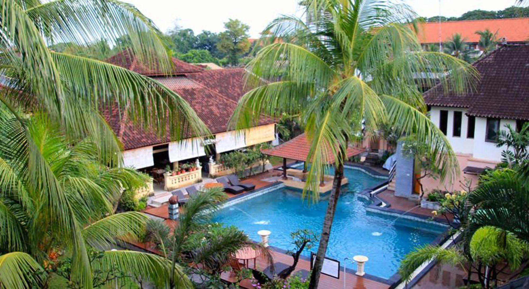 Bakung Beach Resort Kuta  Exterior photo